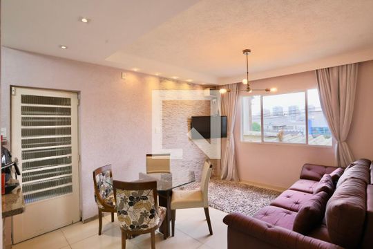 Casa à venda com 3 quartos, 110m² em Vila Invernada, São Paulo