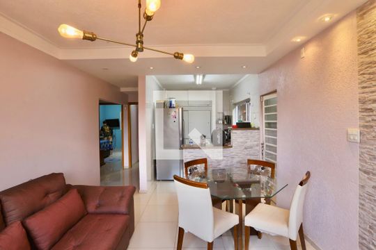 Sala de casa à venda com 3 quartos, 110m² em Vila Invernada, São Paulo