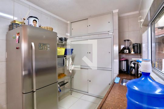 Cozinha de casa à venda com 3 quartos, 110m² em Vila Invernada, São Paulo