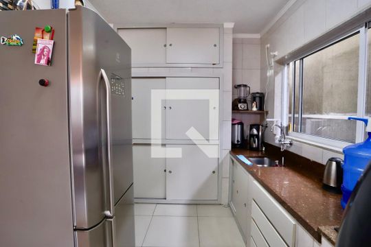 Cozinha de casa à venda com 3 quartos, 110m² em Vila Invernada, São Paulo