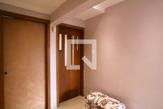 Hall de casa à venda com 3 quartos, 110m² em Vila Invernada, São Paulo