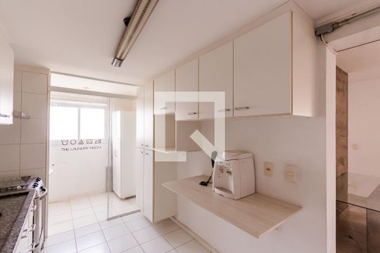 Cozinha de apartamento à venda com 2 quartos, 75m² em Vila Camilópolis, Santo André