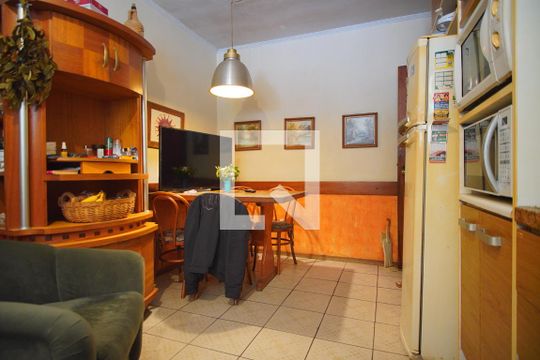 Cozinha de casa à venda com 4 quartos, 520m² em Jardim São Pedro, Porto Alegre