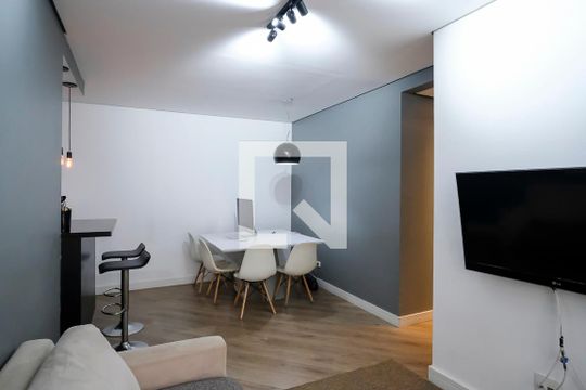 Sala de apartamento para alugar com 2 quartos, 69m² em Santa Maria, São Caetano do Sul