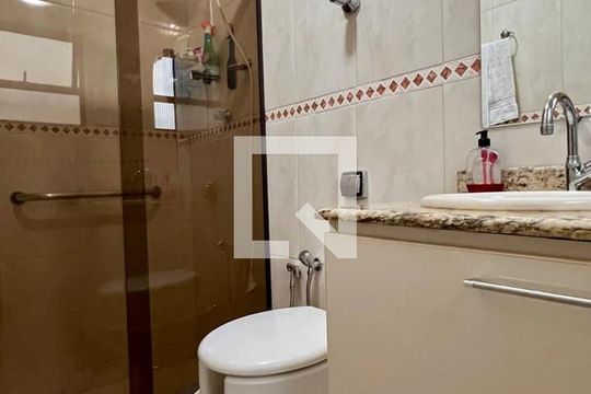 Banheiro de apartamento à venda com 3 quartos, 100m² em Nova Suíça, Belo Horizonte