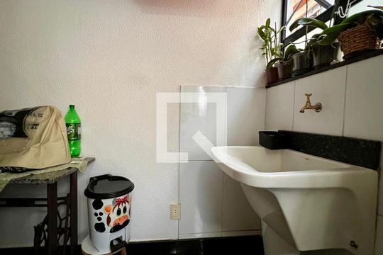 Lavanderia  de apartamento à venda com 3 quartos, 100m² em Nova Suíça, Belo Horizonte