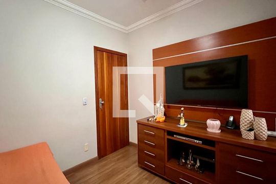 Sala de apartamento à venda com 3 quartos, 100m² em Nova Suíça, Belo Horizonte