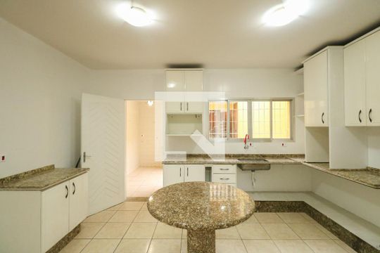 Cozinha de casa à venda com 3 quartos, 290m² em Santa Paula, São Caetano do Sul