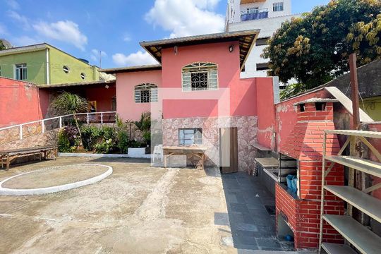 Área comum de casa à venda com 4 quartos, 150m² em Inconfidentes, Contagem