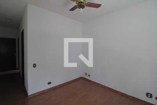 Suíte de casa à venda com 3 quartos, 309m² em Jardim Prudência, São Paulo