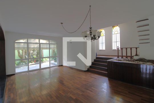 Casa à venda com 3 quartos, 309m² em Jardim Prudência, São Paulo