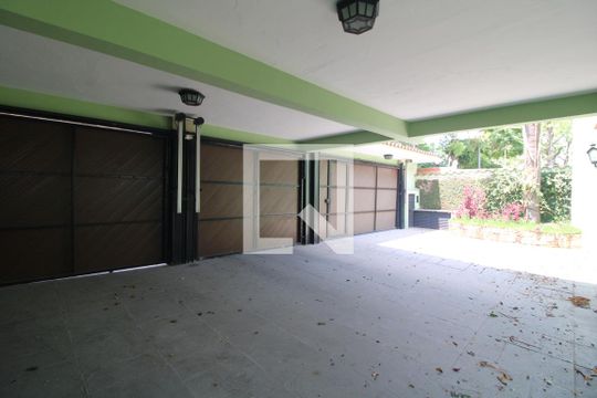Garagem de casa à venda com 3 quartos, 309m² em Jardim Prudência, São Paulo