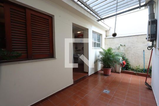 Quintal de casa à venda com 3 quartos, 170m² em Vila Graciosa, São Paulo