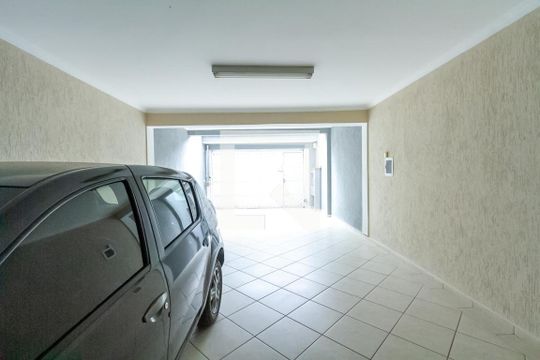 Garagem de casa à venda com 3 quartos, 332m² em Paulicéia, São Bernardo do Campo