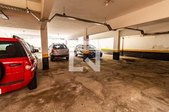 Garagem de apartamento para alugar com 2 quartos, 74m² em Perdizes, São Paulo