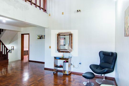 Sala 2 de casa à venda com 5 quartos, 600m² em Niterói, Canoas