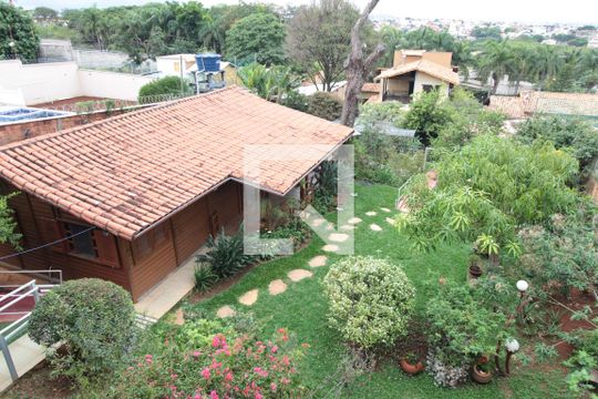 Casa 1 - Vista da Varanda da Suite de casa à venda com 3 quartos, 304m² em Garças, Belo Horizonte