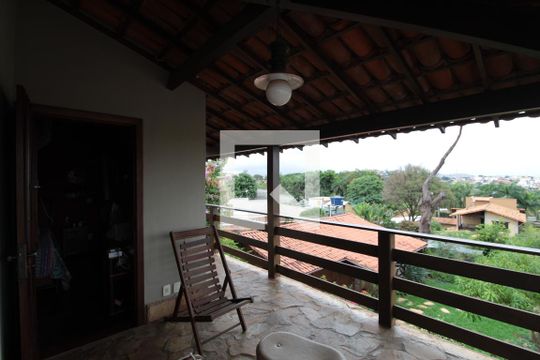 Casa 1 - Varanda da Suite de casa à venda com 3 quartos, 304m² em Garças, Belo Horizonte