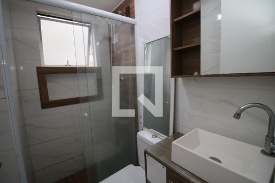 Banheiro de apartamento à venda com 2 quartos, 53m² em Penha, Rio de Janeiro