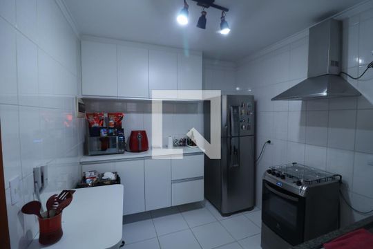 Cozinha de casa de condomínio à venda com 3 quartos, 132m² em Penha de França, São Paulo