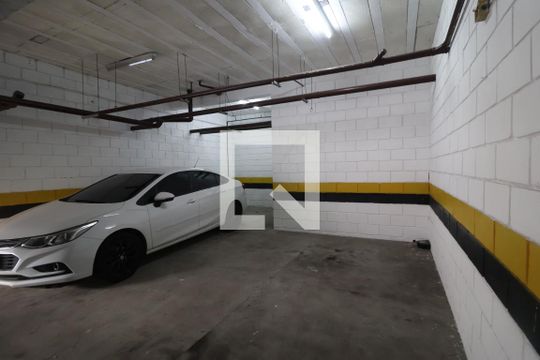 Garagem de casa de condomínio à venda com 3 quartos, 132m² em Penha de França, São Paulo