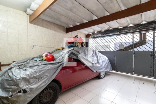Garagem de casa à venda com 3 quartos, 200m² em Vila Bandeirantes, São Paulo