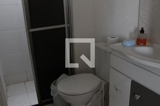 Banheiro de apartamento à venda com 2 quartos, 42m² em Sarandi, Porto Alegre