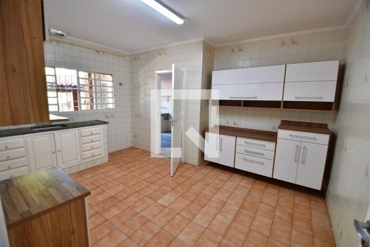 Cozinha de casa para alugar com 2 quartos, 140m² em Chácara Santa Margarida, Campinas