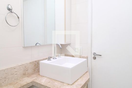 Banheiro Social de apartamento para alugar com 3 quartos, 69m² em Vila Guilherme, São Paulo