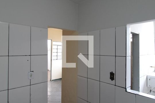 Cozinha e Área de Serviço de casa para alugar com 1 quarto, 70m² em Glória, Belo Horizonte