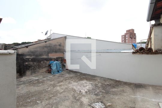Quintal de casa para alugar com 1 quarto, 70m² em Glória, Belo Horizonte