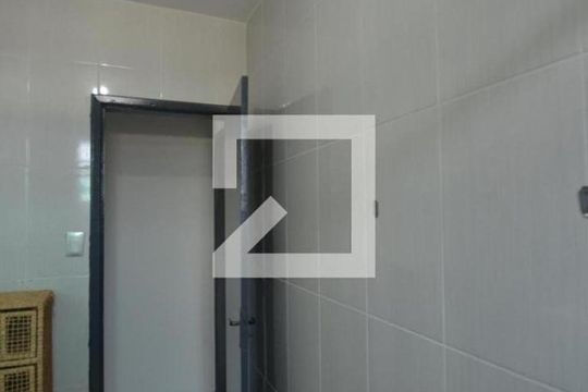 Banheiro de apartamento para alugar com 1 quarto, 70m² em Praça Seca, Rio de Janeiro