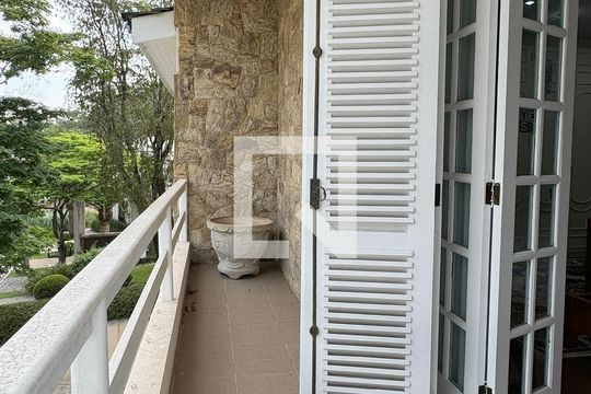 sacada da Suíte 1 de casa de condomínio à venda com 4 quartos, 600m² em Residencial Zero (tambore), Santana de Parnaíba