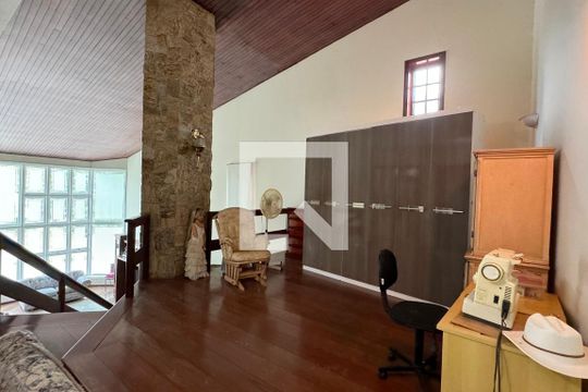 Sala de TV de casa de condomínio à venda com 4 quartos, 600m² em Residencial Zero (tambore), Santana de Parnaíba