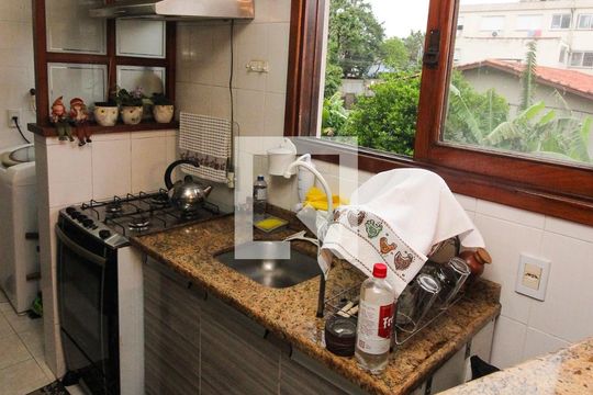Cozinha e Área de Serviço de apartamento à venda com 1 quarto, 42m² em Cristal, Porto Alegre