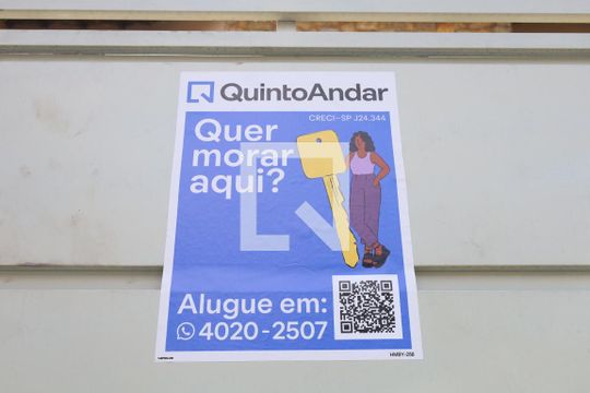 Placa instalada no portão do imóvel de casa à venda com 2 quartos, 90m² em Jardim Nossa Senhora do Carmo, São Paulo