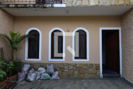 Frente da casa de casa à venda com 2 quartos, 90m² em Jardim Nossa Senhora do Carmo, São Paulo