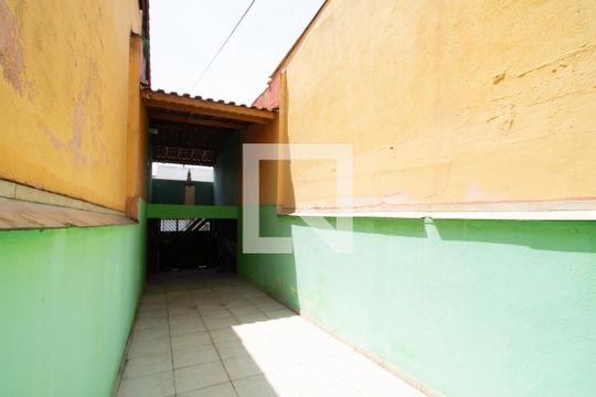 Garagem de casa à venda com 4 quartos, 127m² em Gopoúva, Guarulhos