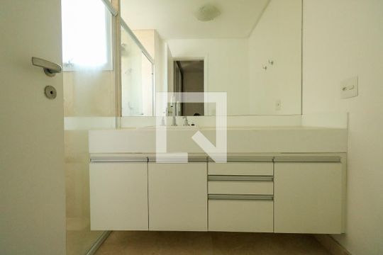 Banheiro da Suíte 1 de apartamento à venda com 3 quartos, 162m² em Cerâmica, São Caetano do Sul