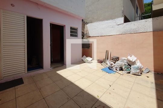 Quintal - fundo de casa para alugar com 4 quartos, 193m² em Paulicéia, São Bernardo do Campo