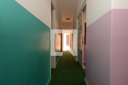 Acesso aos quartos de casa para alugar com 4 quartos, 193m² em Paulicéia, São Bernardo do Campo