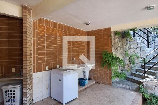 Área comum de casa de condomínio à venda com 4 quartos, 260m² em Badu, Niterói