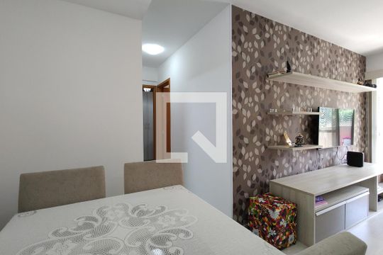 Sala de apartamento à venda com 2 quartos, 60m² em Taquara, Rio de Janeiro