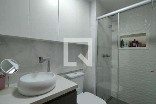 Banheiro da Suíte de apartamento à venda com 2 quartos, 60m² em Taquara, Rio de Janeiro