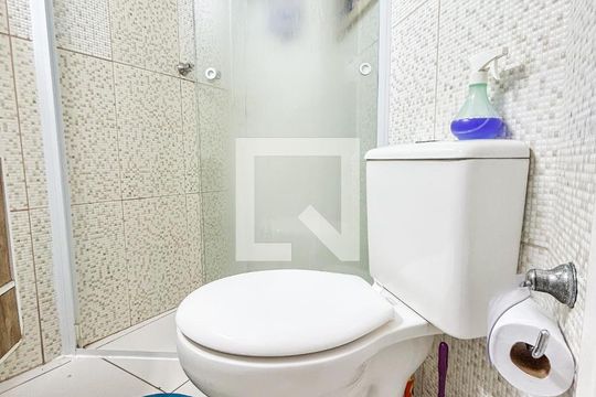 Banheiro da Suíte de apartamento à venda com 3 quartos, 75m² em Vila Isa, São Paulo