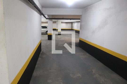 Garagem de apartamento à venda com 2 quartos, 70m² em Nova Gerty, São Caetano do Sul