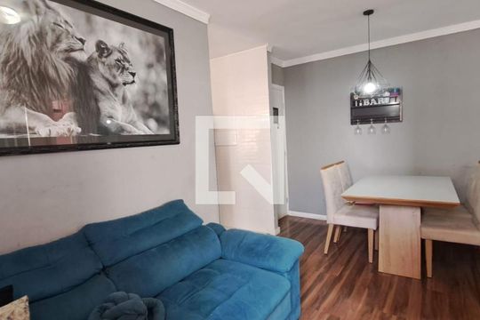 Apartamento para alugar com 2 quartos, 42m² em Jardim do Lago, Osasco
