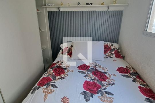Quarto de apartamento para alugar com 2 quartos, 42m² em Jardim do Lago, Osasco
