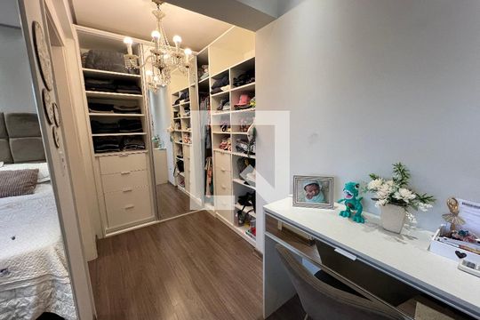Closet da suíte de apartamento à venda com 3 quartos, 110m² em Centro, São Leopoldo