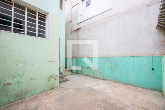 Quintal de casa para alugar com 2 quartos, 177m² em Vila Pires, Santo André